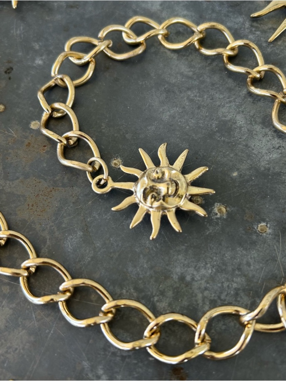 Vintage Gold Tone Celestial Sun Face Conch Chain Belt Star Retro Folk Art 45” - Picture 3 of 13